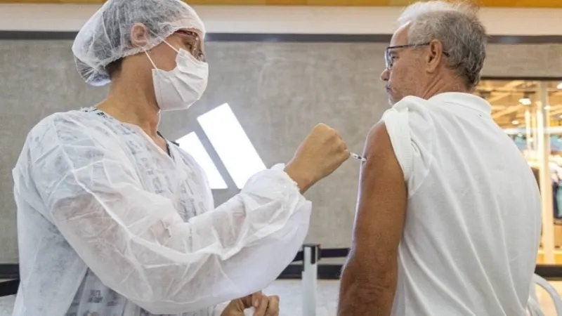 Início da quadra chuvosa acende alerta para aumento de síndromes gripais em Maceió