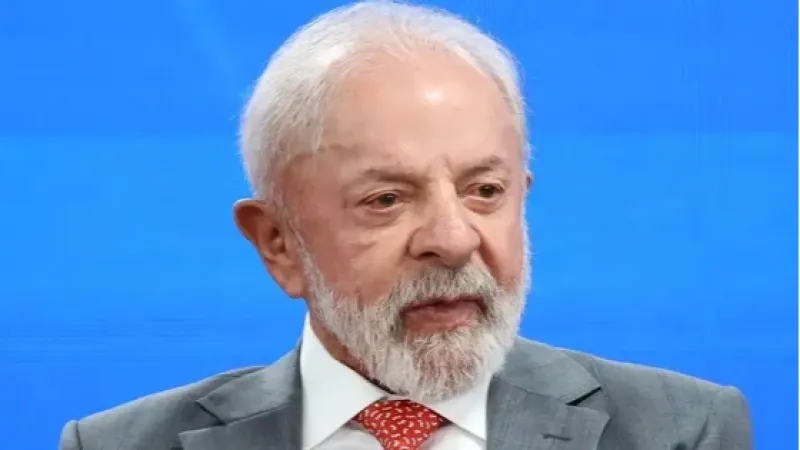 Dólar oscila porque depende do humor de Trump, diz Lula