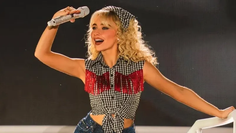 Sabrina Carpenter vai estrelar filme musical de ‘Alice no País das Maravilhas’