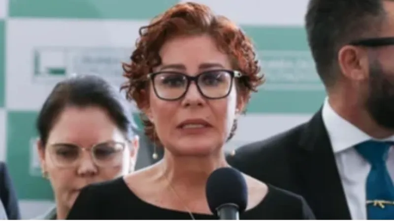 Zambelli: Ministério Público da Itália dá parecer favorável à extradição da deputada