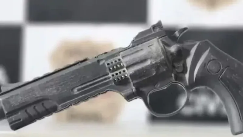 Adolescente morre após disparar arma de pai contra si mesmo acidentalmente