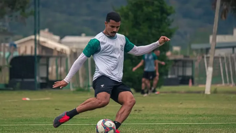 Azulão anuncia pacote com quatro contratações para 2026