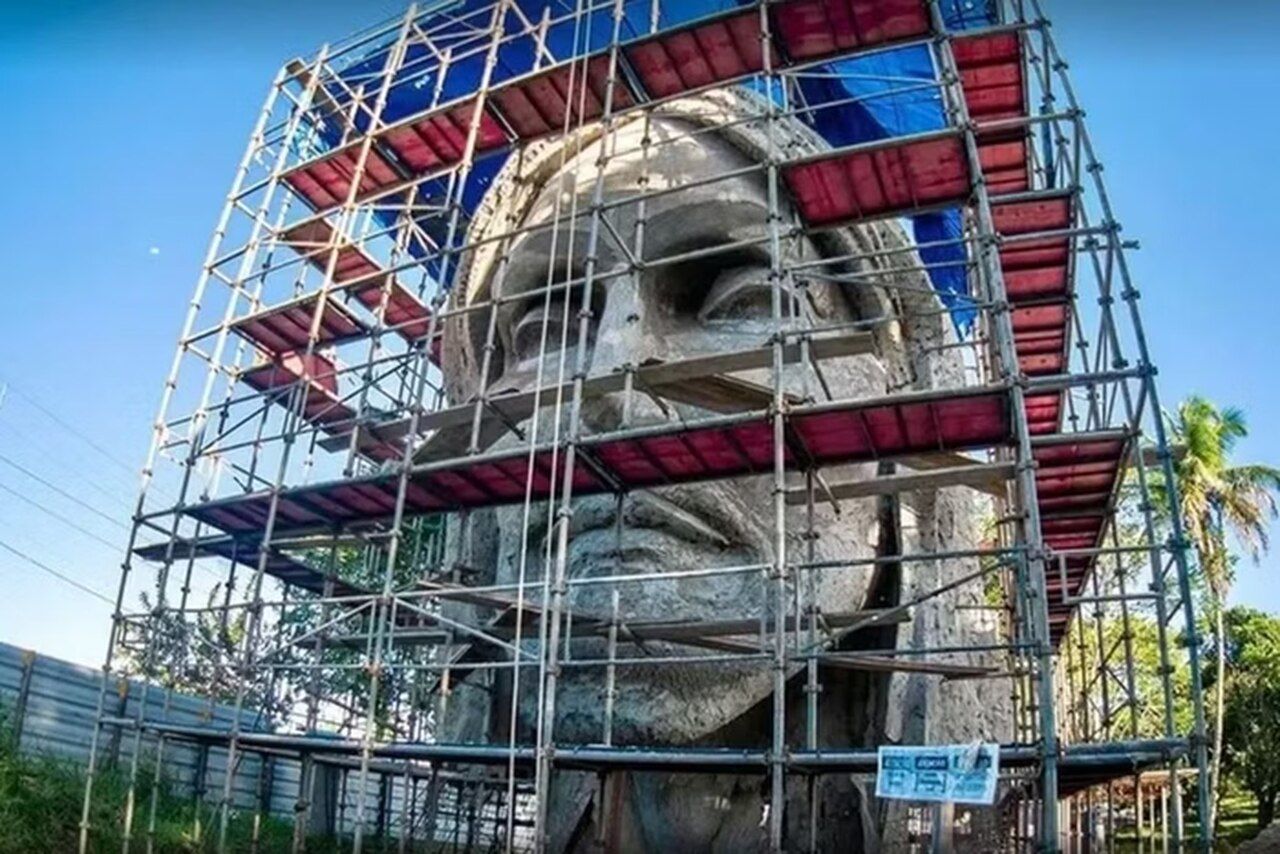 Estátua de Jesus Cristo em Alagoas busca título de maior do mundo