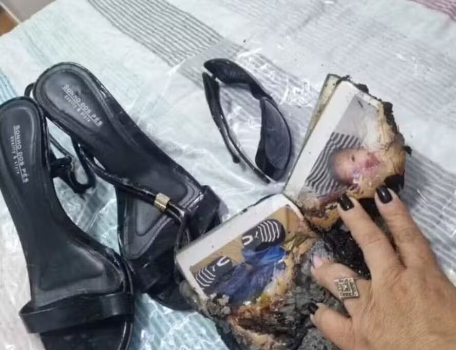 Mãe da modelo Eliza Samúdio recebe pertences da filha, após 15 anos do crime