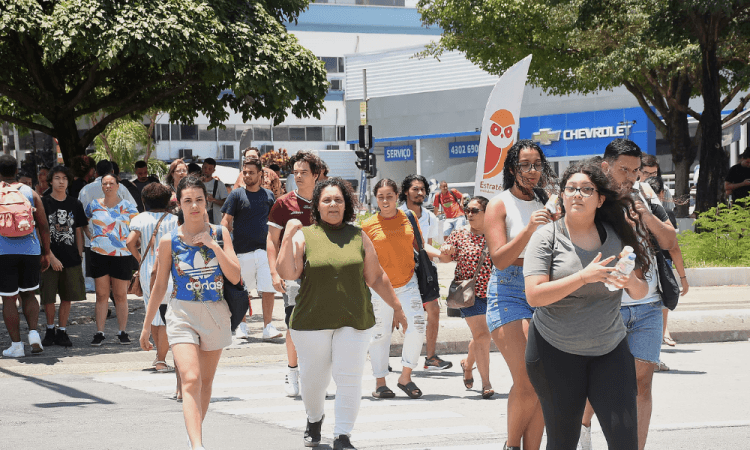 Norte e Nordeste lideram número de estudantes com nota máxima no Enem 2023