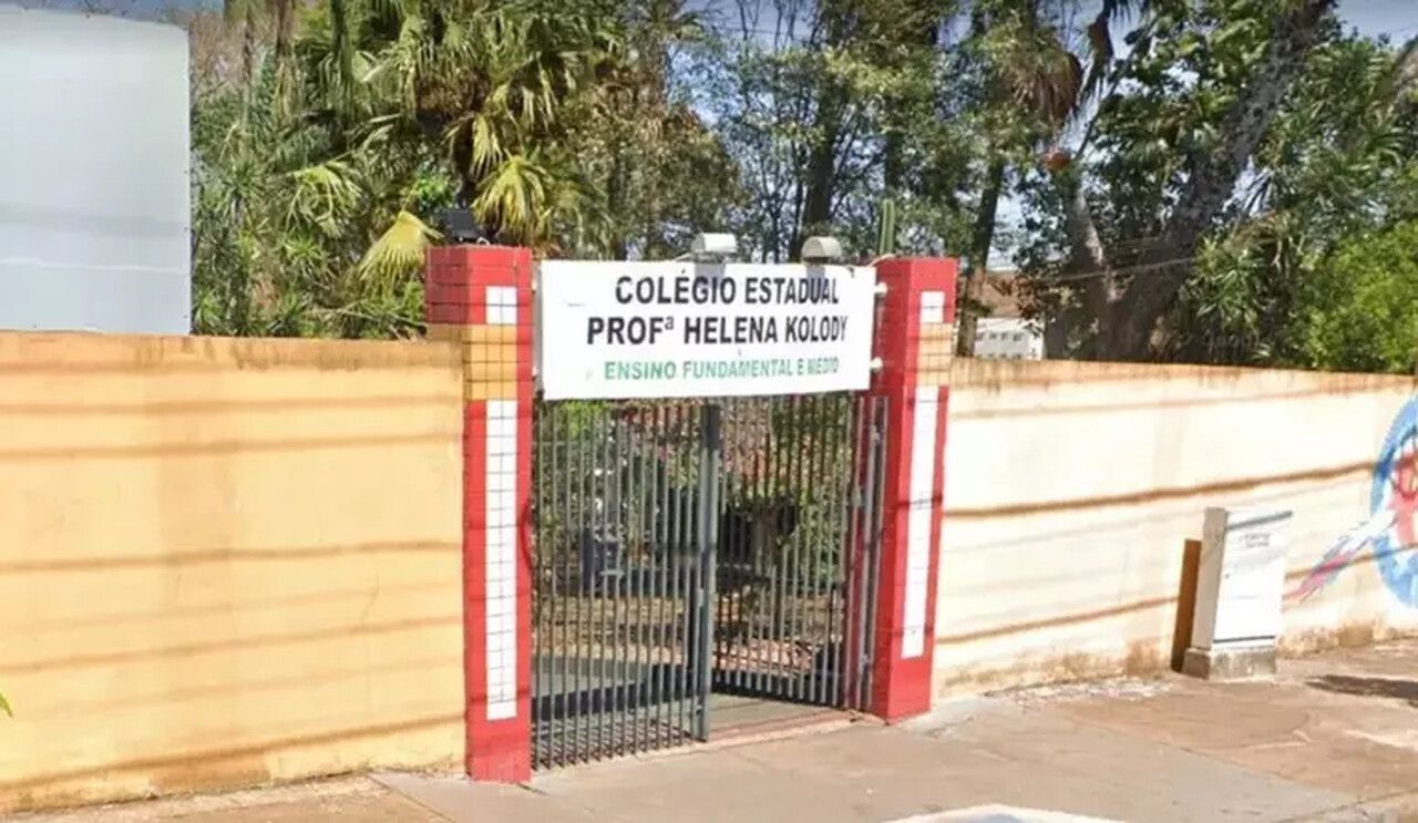 Ex-aluno entra em escola, mata estudante e fere outro a tiros no Paraná