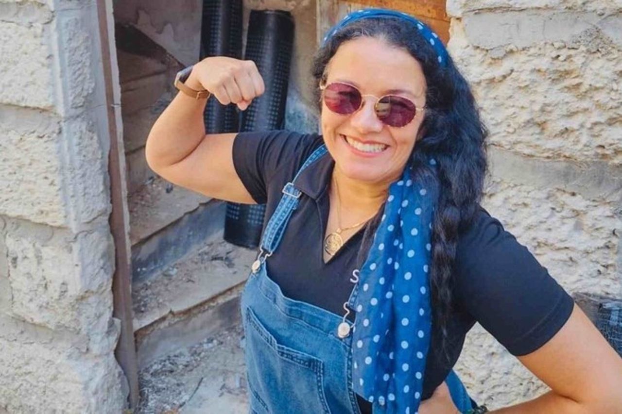 Brasileira compra três casas abandonadas por R$ 16 cada na Itália