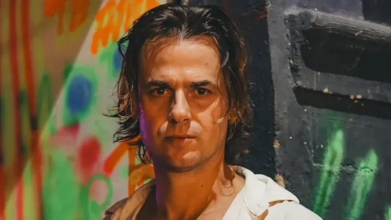 Longe dos holofotes: entenda por que atores buscam novas profissões