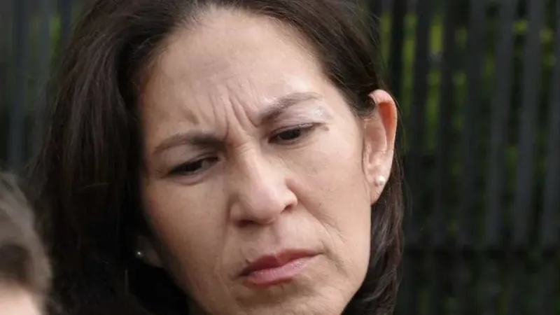 Mãe de Eliza Samudio questiona lacunas no caso após passaporte aparecer