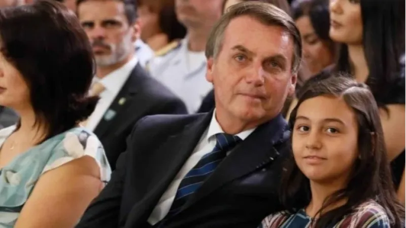 Moraes autoriza festa de 15 anos para filha de Bolsonaro em casa