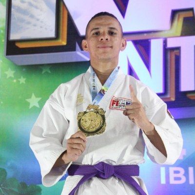  Estudante de Educação Física da Ufal é tetracampeão brasileiro de Karatê