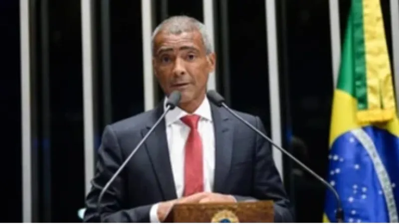 Lancha, mansão e 3 carros: bens de Romário vão a leilão para pagamento de dívida