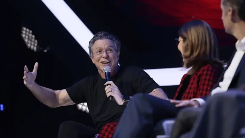 Boninho brinca com a estreia do ‘The Voice’ bater de frente com novela da Globo