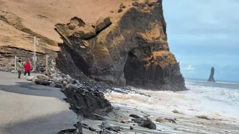 Icônica praia de areia negra na Islândia está desaparecendo