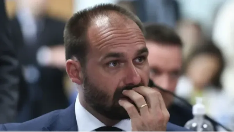 Eduardo Bolsonaro tem 15 dias para se defender em processo por abandono de cargo