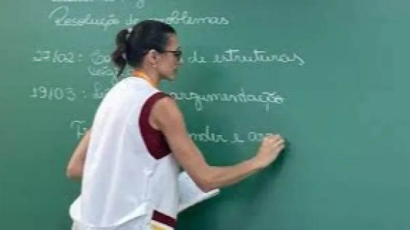 Professora Vanessa Pollyanna