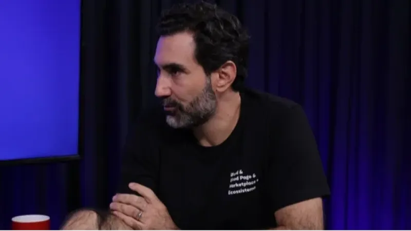 CEO do iFood diz que taxa mínima de R$ 10 é prejudicial para o mercado e entregador