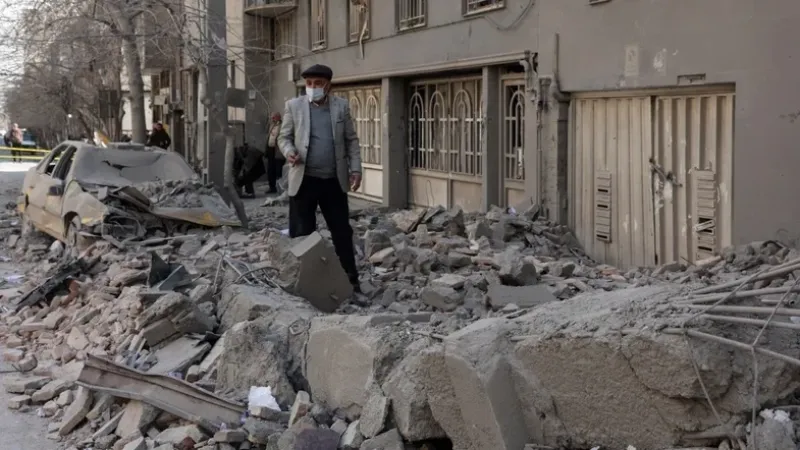 Irã adia funeral de Khamenei devido a ataques