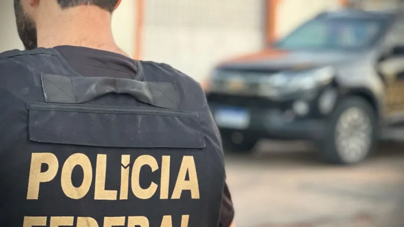 Grupo especializado no tráfico internacional de cocaína é alvo da PF