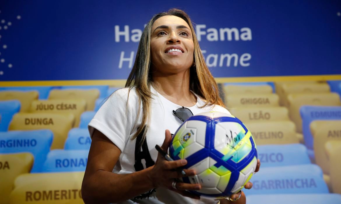 Marta é a escolhida para dar a bandeirada no GP de São Paulo de F-1