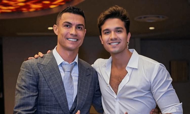 Luan Santana ganha relógio de mais de R$ 400 mil de Cristiano Ronaldo