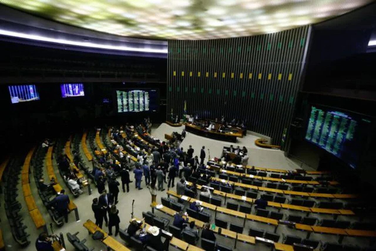 Saiba quais são os impactos da reforma tributária no IPVA e IPTU