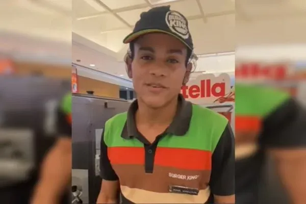 funcionário do Burger King diz que urinou na roupa após ser proibido de ir ao banheiro