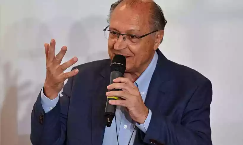 Transição prioriza aumento do salário mínimo e Auxílio Brasil