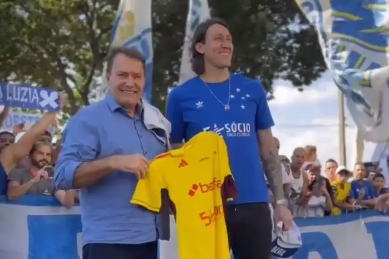 Cássio é anunciado como goleiro do Cruzeiro após 12 anos no Corinthians