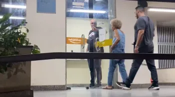 Idosa de 81 anos é presa por liderar sequestro e extorsão no Rio