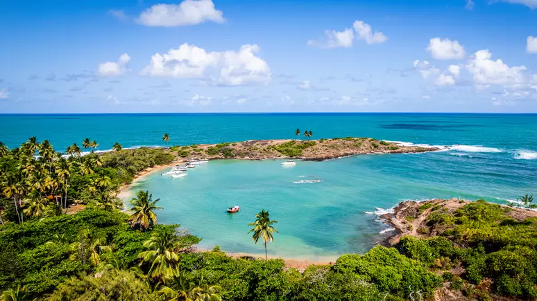 Conheça as principais praias e pontos turísticos de Pernambuco