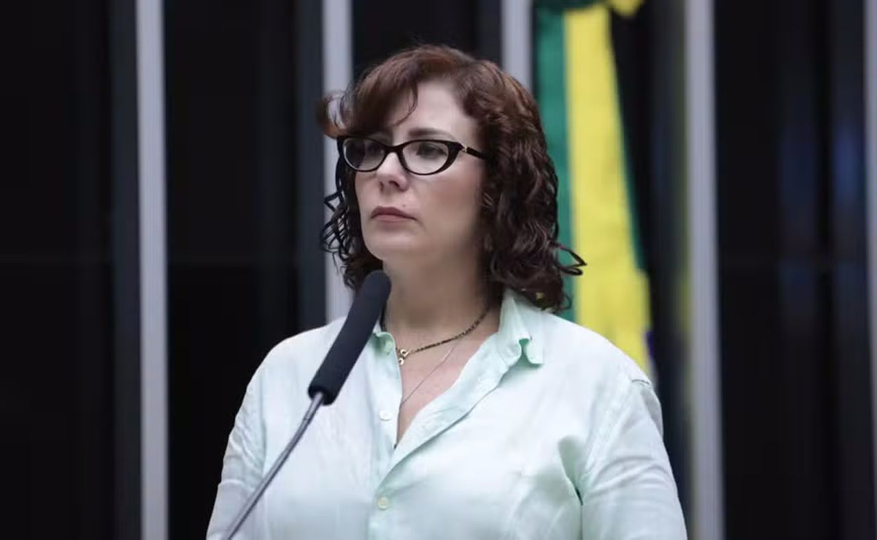 Zambelli ainda não foi localizada pela polícia italiana, mas buscas seguem, diz ministro