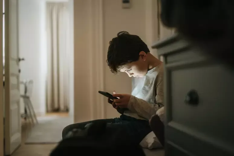 Crianças e adolescentes estão mais ansiosos que adultos