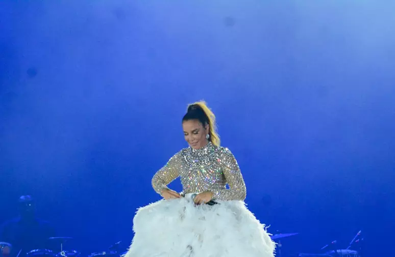 Ivete Sangalo cancela turnê após problemas com a produtora: 'Decisão dolorosa'