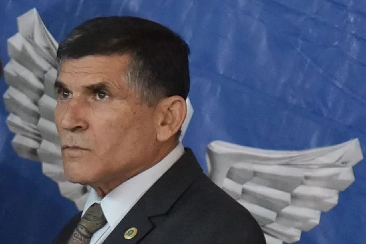 “Surpreendente”: Santos Cruz defende investigação sobre joias sauditas