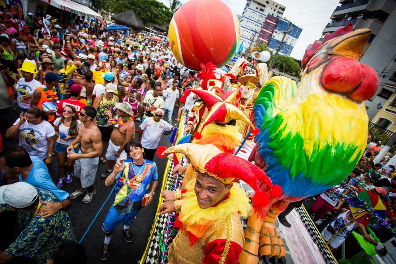 Prévias de carnaval de Maceió começam neste domingo com boneco gigante, blocos e frevo