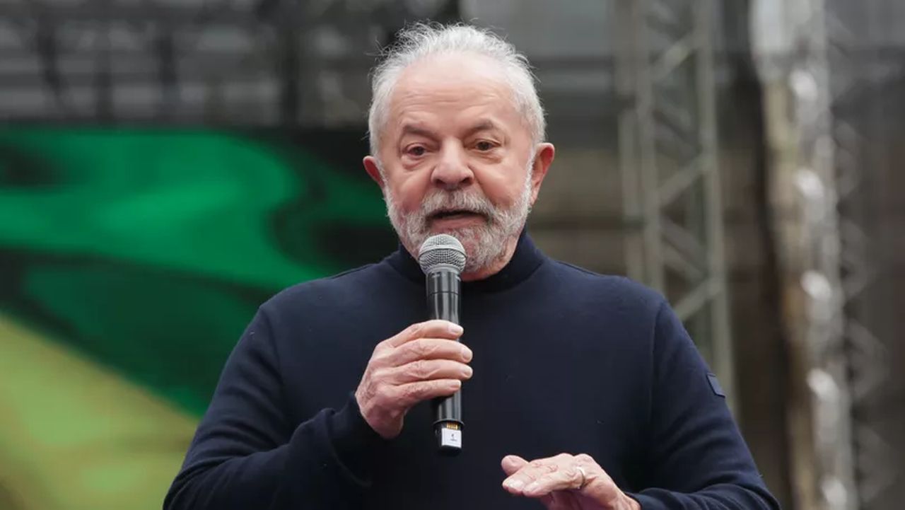 Jornal Nacional entrevista Lula, candidato do PT à Presidência da República