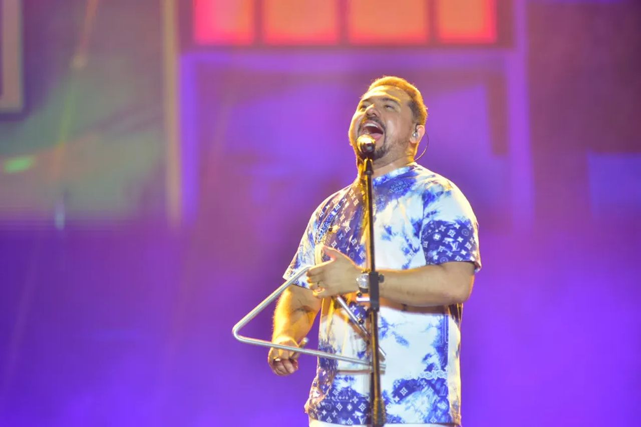 Léo Santana, Xand Avião... veja os shows do 'Verão Massayó' desta quinta-feira