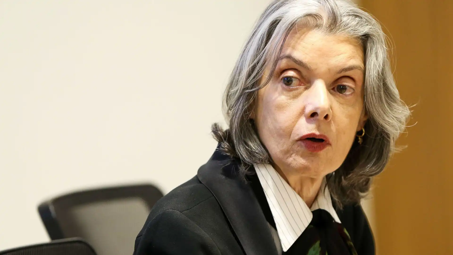 Cármen Lúcia faz apelo por eleições sem violência e com foco no civismo