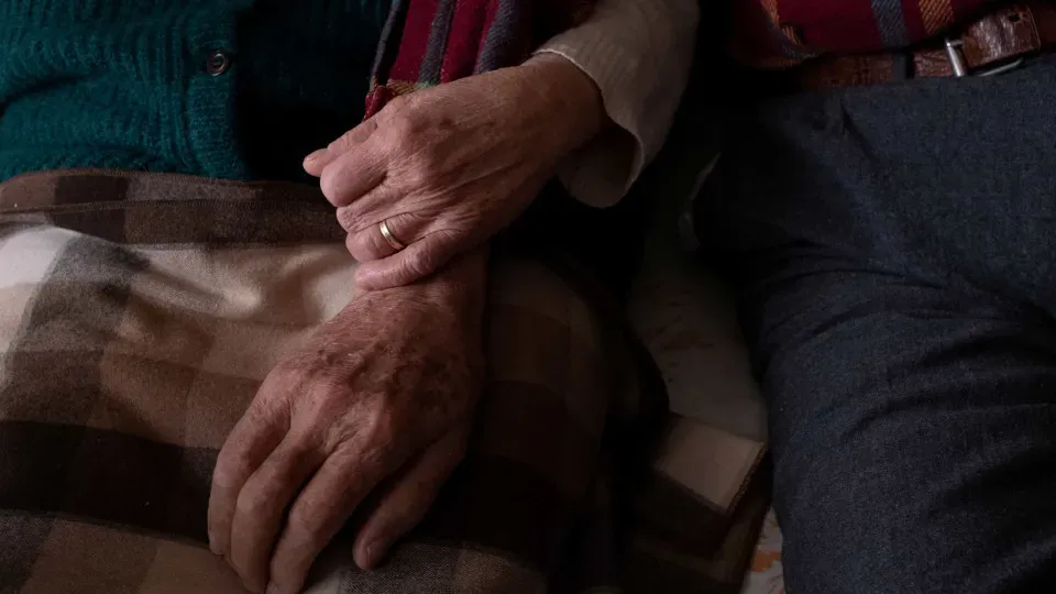 Casal morre no mesmo dia após 50 anos de união: "Como se soubessem..."