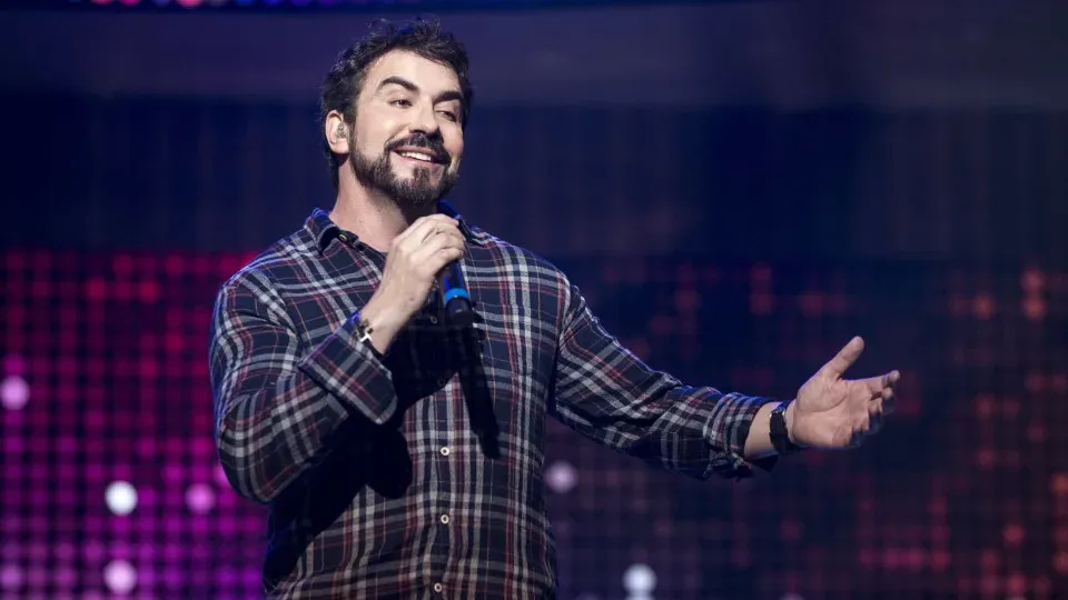 Padre Fábio de Melo grava DVD ao vivo em Recife após pausa por depressão