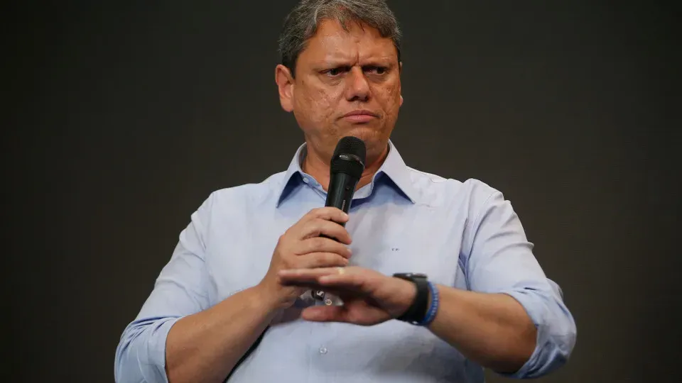 Tarcísio se torna alvo após tarifaço de Trump e admite efeito negativo em SP