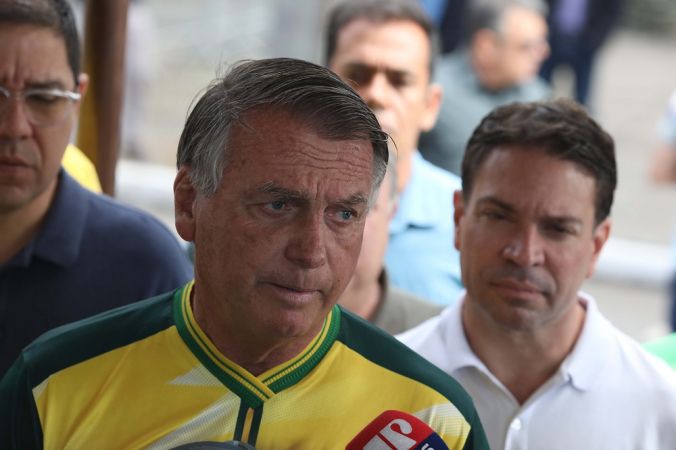 Bolsonaro é impedido de ir à posse de Trump devido a passaporte retido
