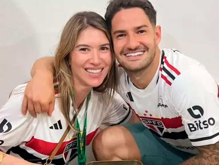 Pato comemora título do São Paulo e gravidez de Rebeca Abravanel