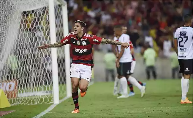 Flamengo faz 8 no Maringá, espanta zebra e avança na Copa do Brasil