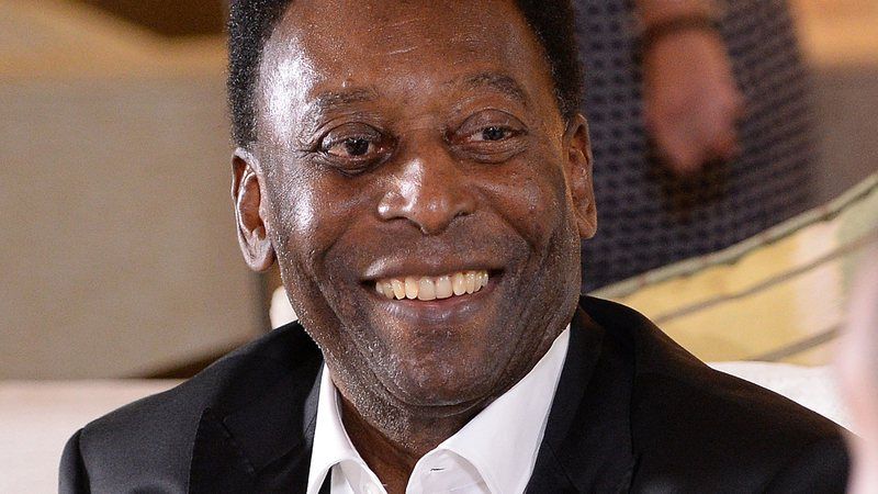 Internado, Pelé é diagnosticado com infecção respiratória, diz boletim médico