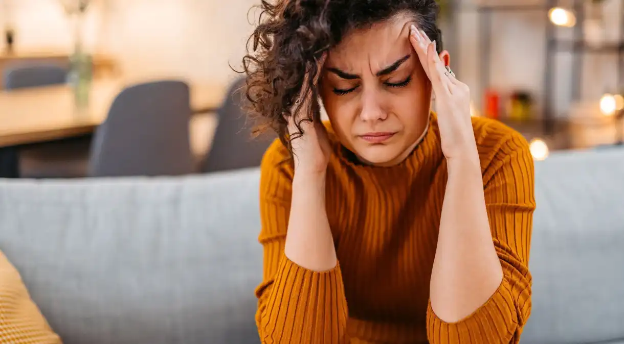 Pensar demais dói? Novo estudo indica que sim