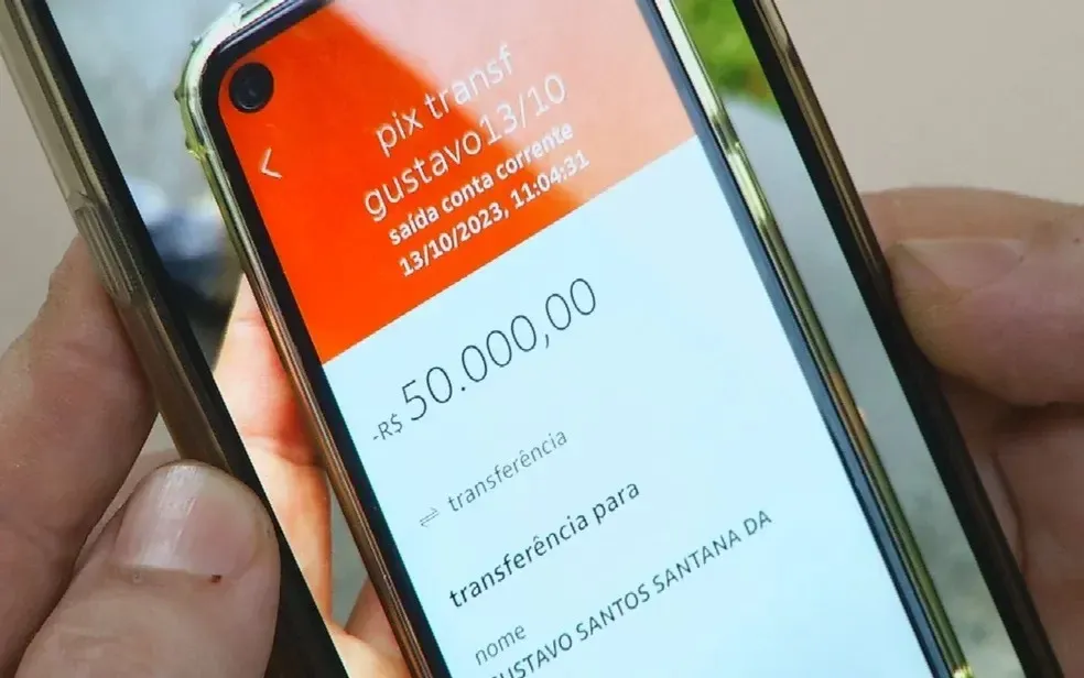 Desempregado recebe R$ 50 mil via Pix por engano e devolve em Goiás