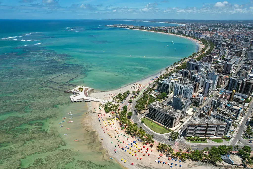 Férias em setembro? Maceió é um dos 5 destinos nordestinos mais buscados por brasileiros para a baixa temporada, diz Booking.com