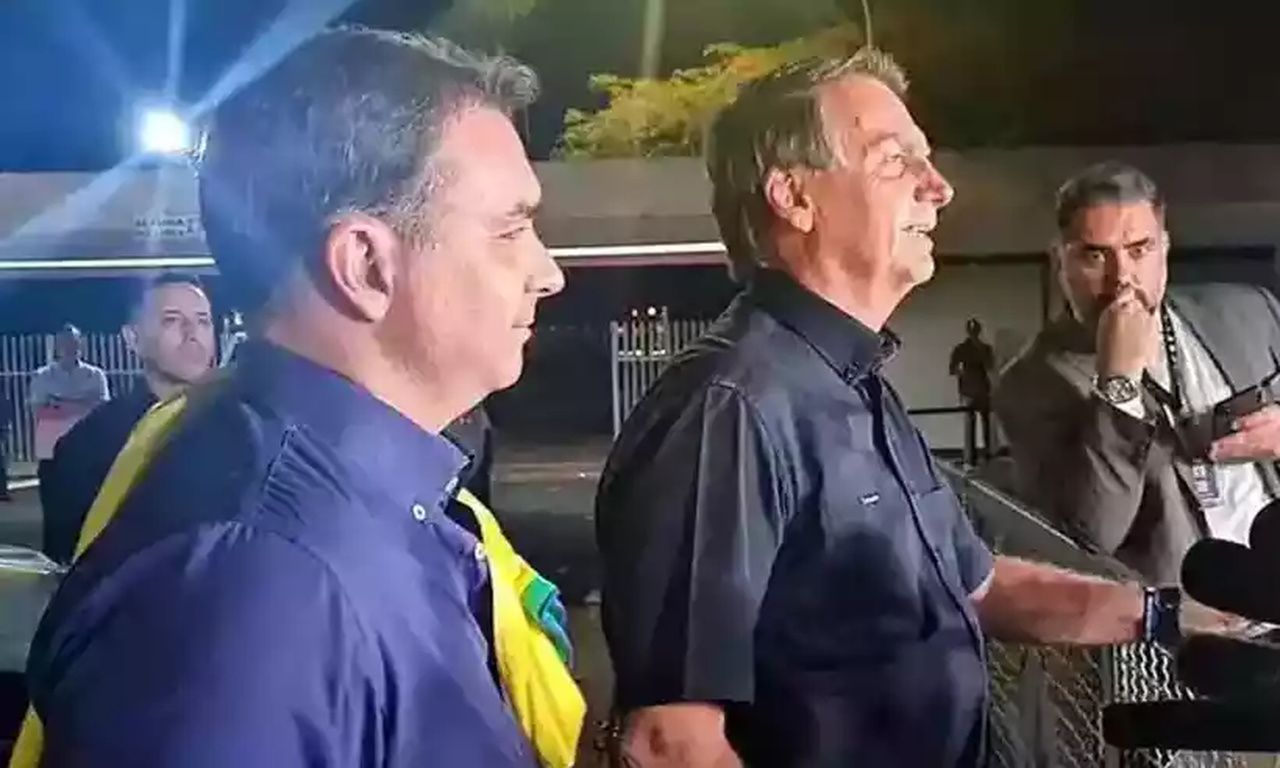 Bolsonaro chama Tebet de 'estepe' e Soraya de 'trambique'